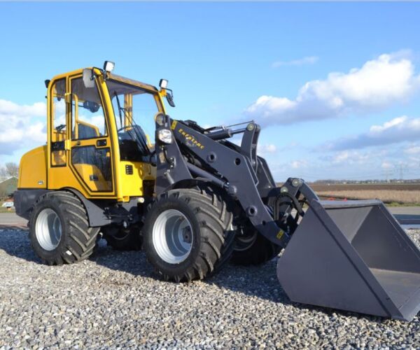 Eurotrac Shovels en Wielladers